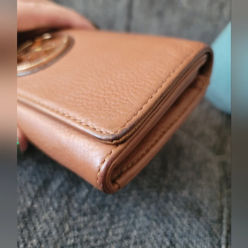 Michael Kors Fulton Leather Wallet - Picture 12 of 13
